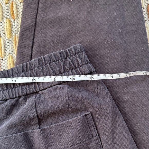 Uniqlo Men's Dark Gray Twill Jogger Pants - Picture 7 of 7
